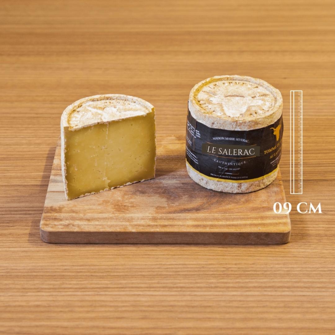 Demi Salerac – 6 à 8 mois d’affinage – 100 % lait cru de SALERS – 350g